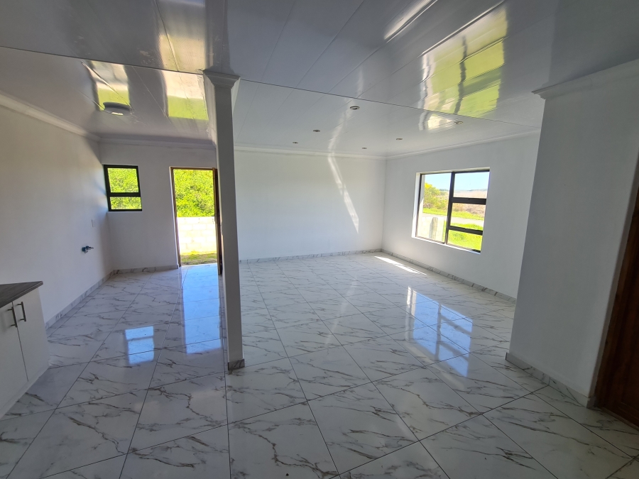 3 Bedroom Property for Sale in Paradise Beach Eastern Cape